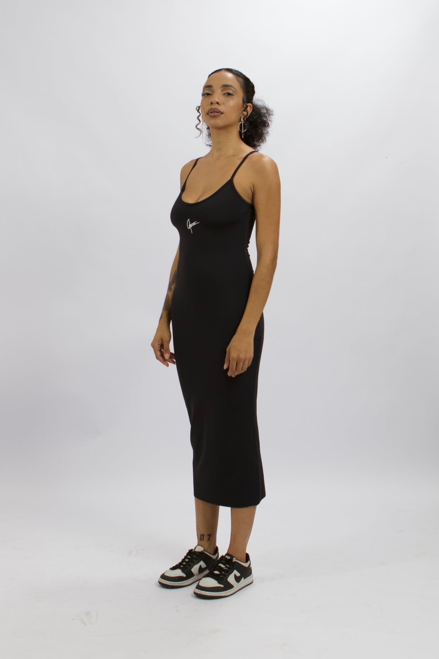 Vestido Mid Preto Agomide