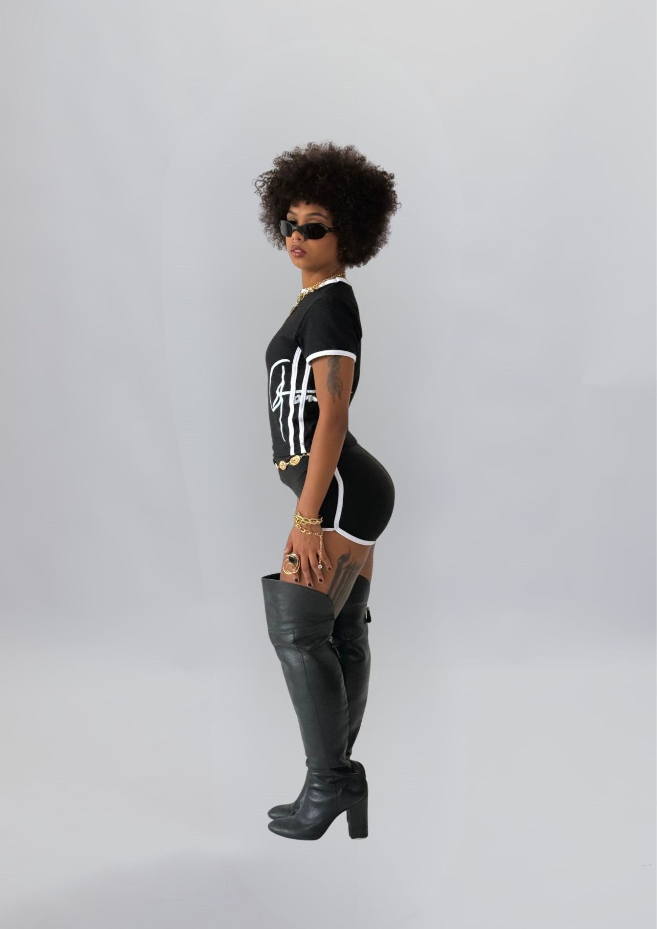 Baby Tee Preta com Viés Agomide - loja online Agomide