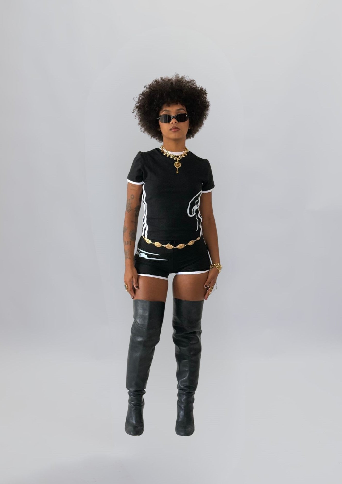 Baby Tee Preta com Viés Agomide - loja online Agomide