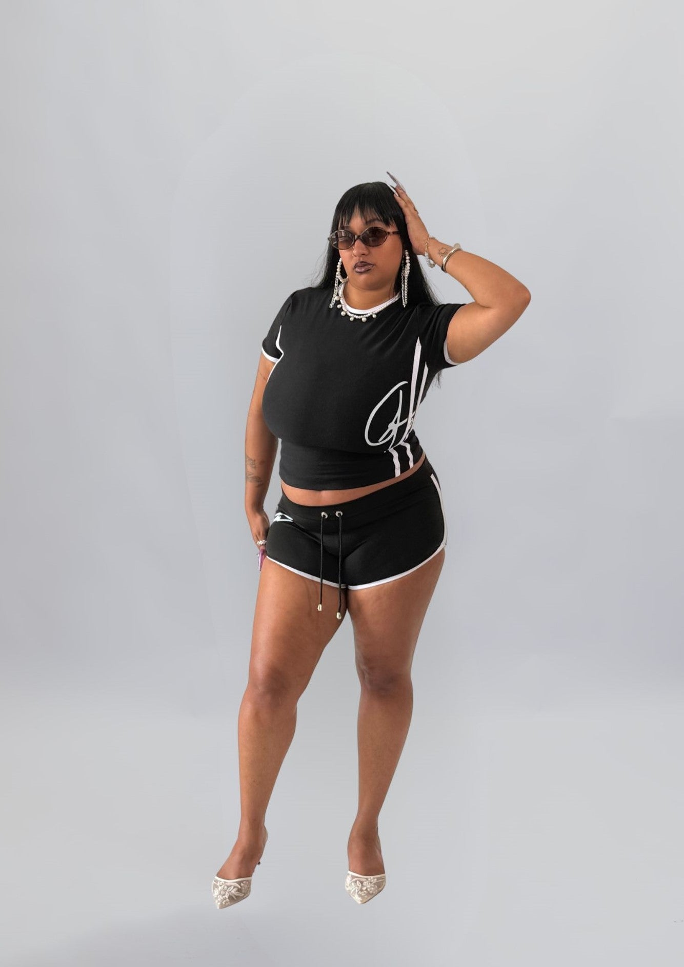 Baby Tee Preta com Viés Agomide - loja online Agomide 